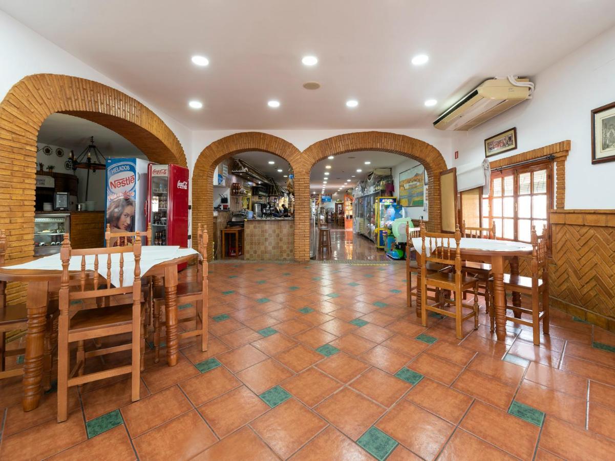 Oyo Hostal El Paisano Utrera Exterior foto